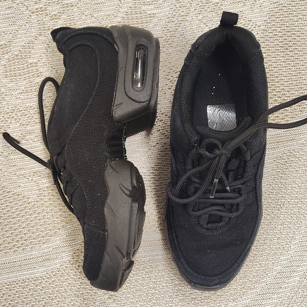 Small 5.5 Bloch Hip Hop Dance Shoes